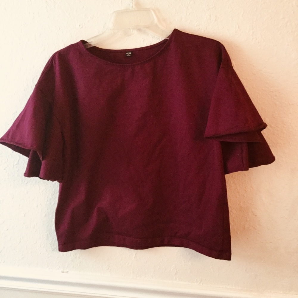 T-shirt with blouse sleeves